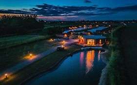 Lakeside Fishing Retreats